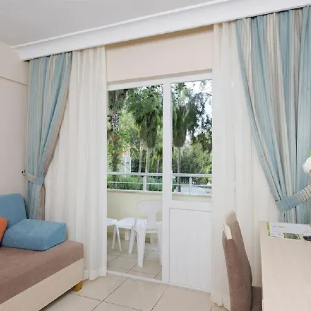كلوب سيديلا فندق 4*